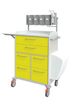 mit 2 breiten und 4 schmalen Schubladen, Handschuhboxhaltern, Desinfektionsmittelspender, abklappbarer Schreibplatte, Müllbehälter und Schiebegriff<br />