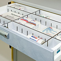 Pflegewagen Detail Ordnungssystem für Schublade